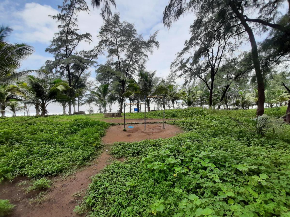 Seawoods Beach Hotel Dahanu Buitenkant foto