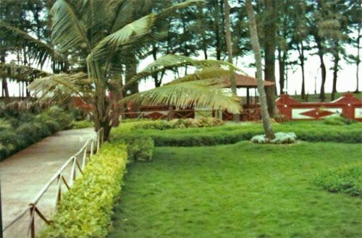 Seawoods Beach Hotel Dahanu Buitenkant foto